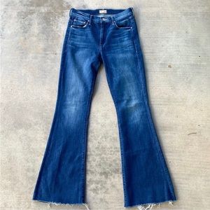 MOTHER Weekender Fray Jeans